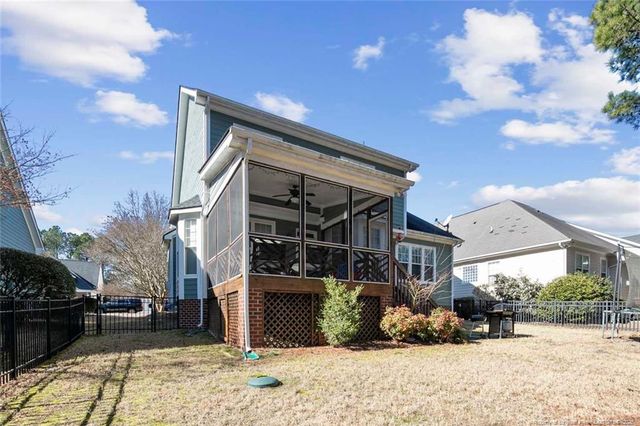98 Cottswold Lane, Spring Lake, NC 28390
