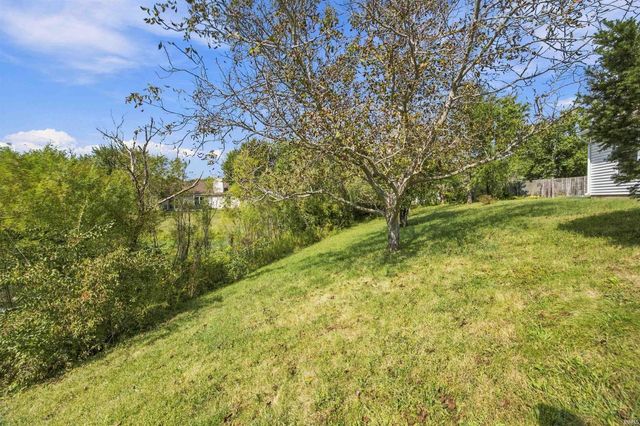 2422 Temple W Court, West Lafayette, IN 47906