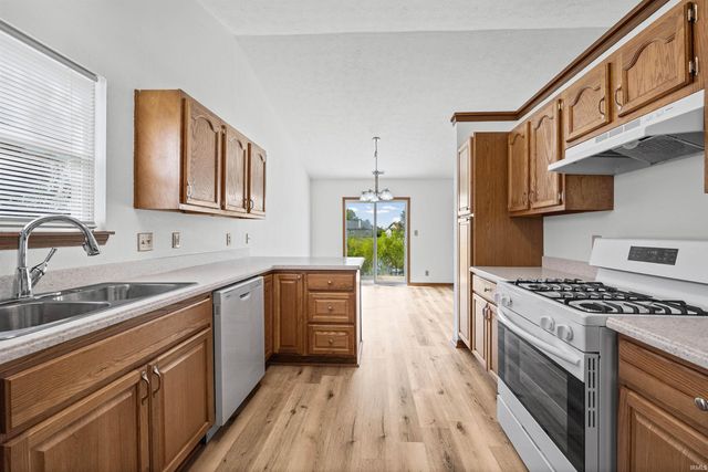 2422 Temple W Court, West Lafayette, IN 47906
