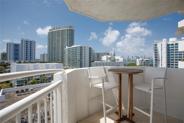 1621 Bay Rd 807, Miami Beach, FL 33139