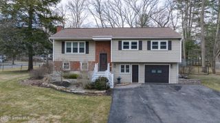 7 Bemis Heights Road, Saratoga Springs, NY 12866
