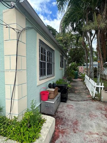 1376 NW 45th St, Miami, FL 33142