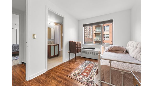 3585 GREYSTONE Avenue # 3E, New York City, NY 10463