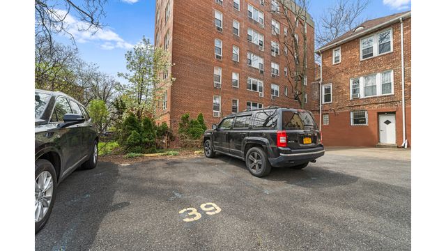 3585 GREYSTONE Avenue # 3E, New York City, NY 10463