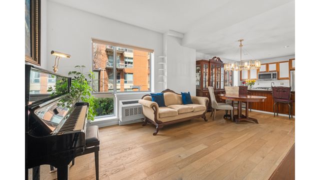3585 GREYSTONE Avenue # 3E, New York City, NY 10463