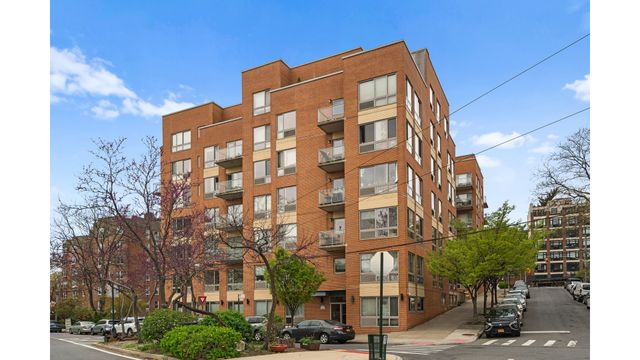 3585 GREYSTONE Avenue # 3E, New York City, NY 10463