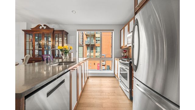 3585 GREYSTONE Avenue # 3E, New York City, NY 10463