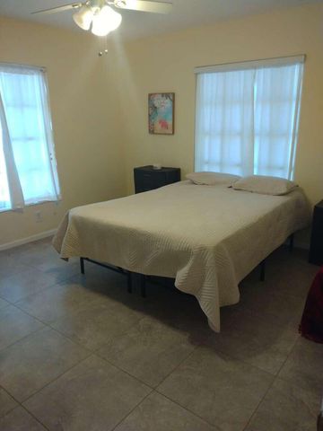 2180 NE 67th Street 721, Fort Lauderdale, FL 33308
