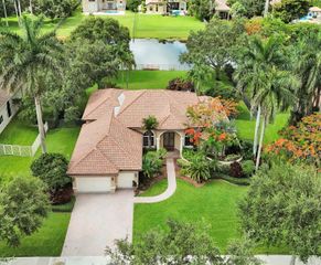 10324 SW 26th Street, Davie, FL 33324