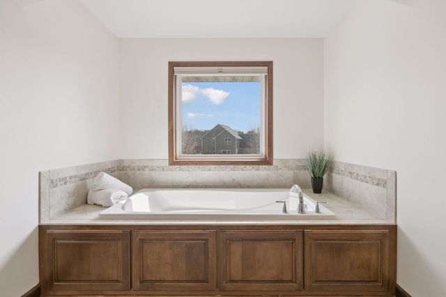 17118 Hollyhock Court, Lakeville, MN 55044