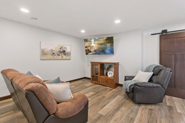 17118 Hollyhock Court, Lakeville, MN 55044