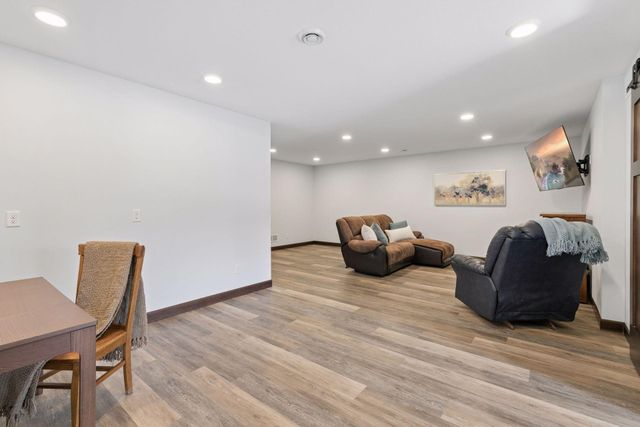 17118 Hollyhock Court, Lakeville, MN 55044