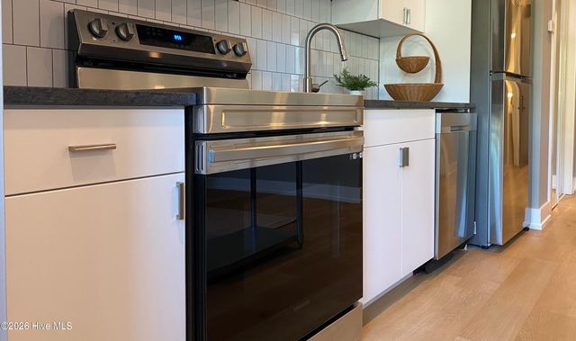 1704 Church Street 206, Wilmington, NC 28403