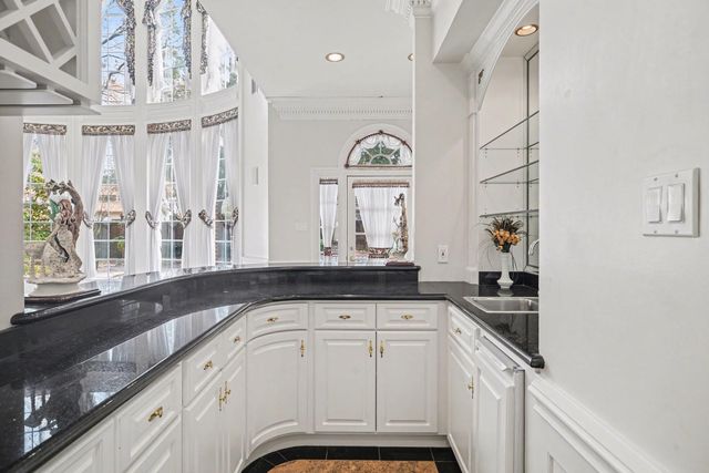 2907 Cedar Woods Place, Houston, TX 77068