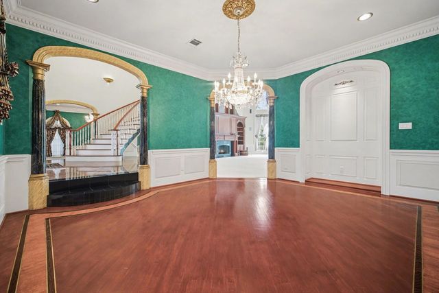 2907 Cedar Woods Place, Houston, TX 77068