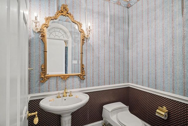 2907 Cedar Woods Place, Houston, TX 77068