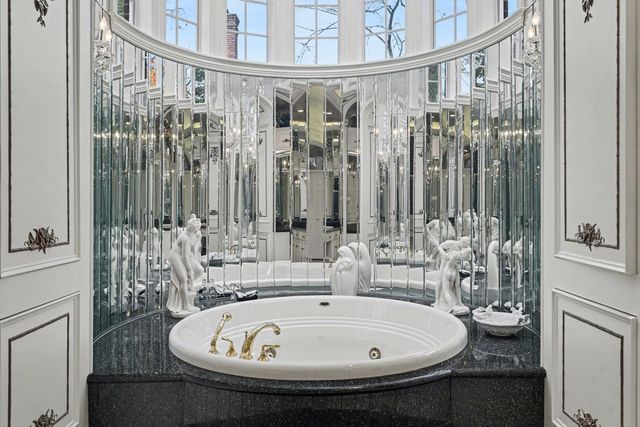 2907 Cedar Woods Place, Houston, TX 77068