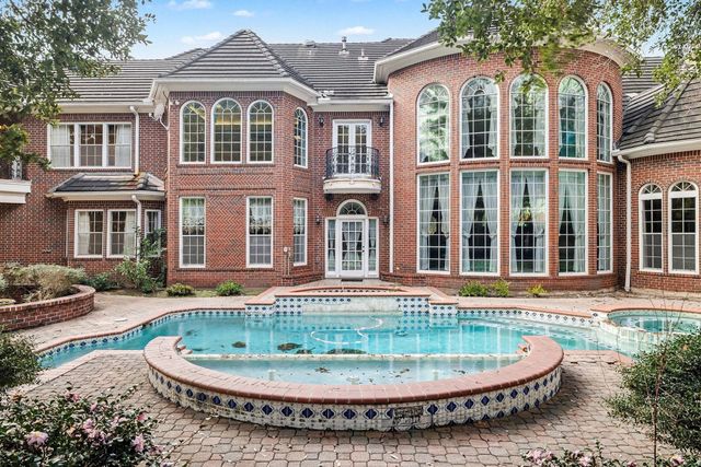 2907 Cedar Woods Place, Houston, TX 77068