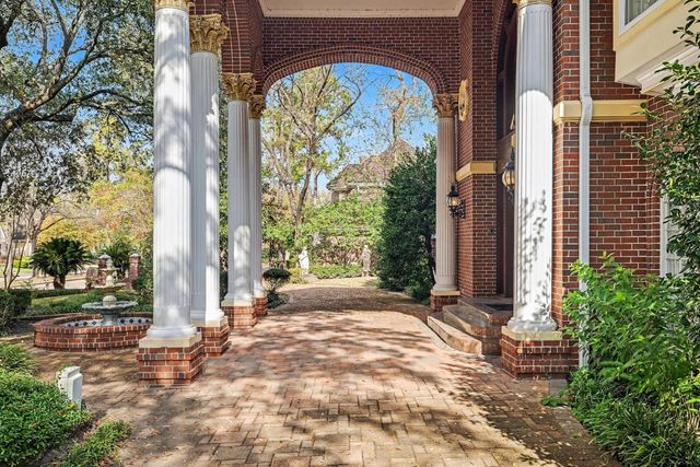 2907 Cedar Woods Place, Houston, TX 77068