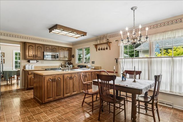 344 Wisconsin Avenue, Barrington, IL 60010