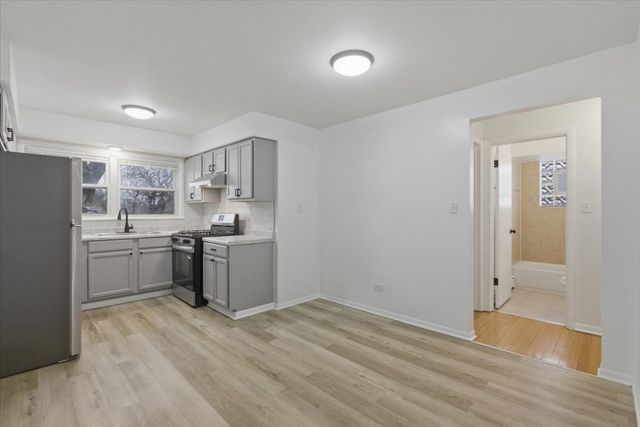 8917 S Cottage Grove Avenue 2E, Chicago, IL 60619