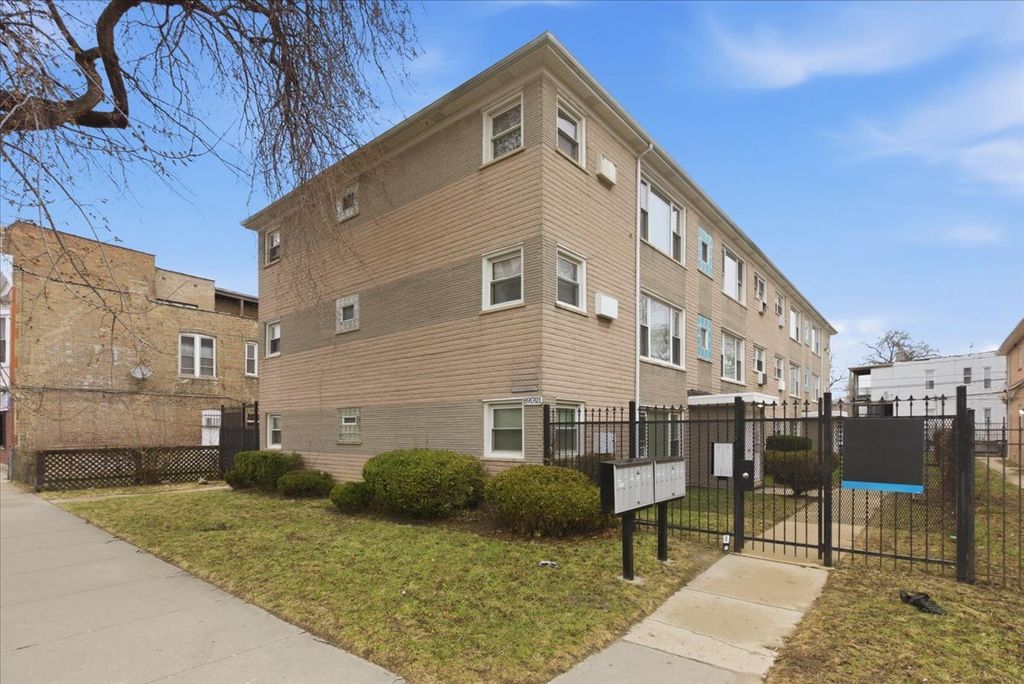 8917 S Cottage Grove Avenue 2E, Chicago, IL 60619