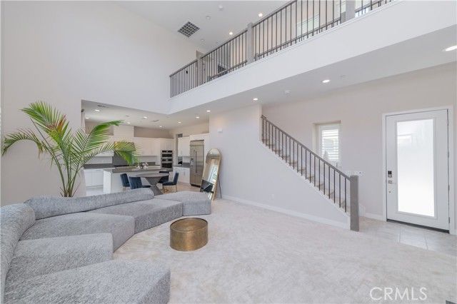 111 Fremont, Lake Forest (el Toro), CA 92630