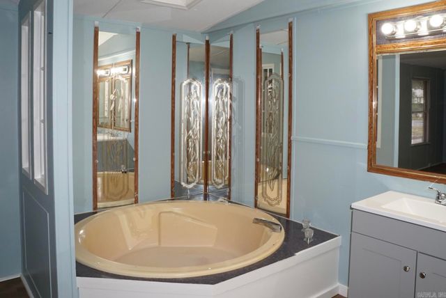 1 Jessilea Road, Conway, AR 72034