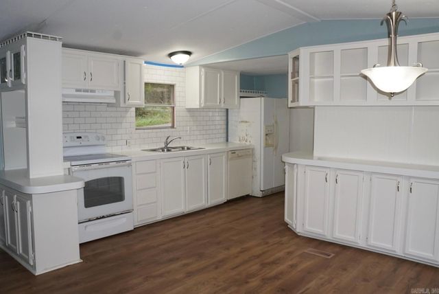 1 Jessilea Road, Conway, AR 72034