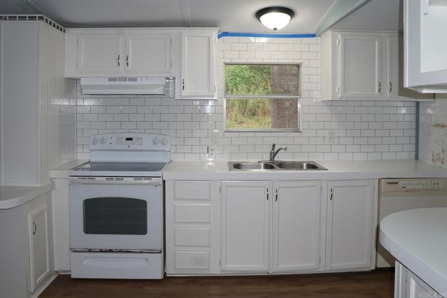 1 Jessilea Road, Conway, AR 72034