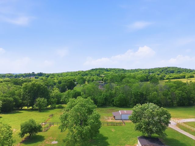 1167 John Sharp Rd, Columbia, TN 38401