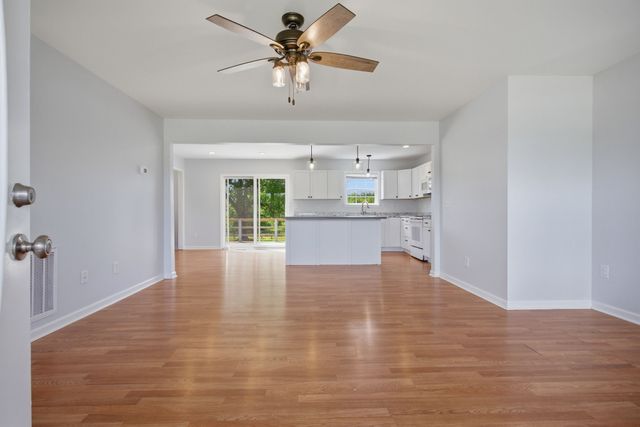 1167 John Sharp Rd, Columbia, TN 38401