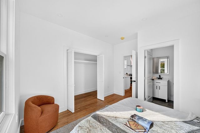 46 Walden St 46, Cambridge, MA 02140