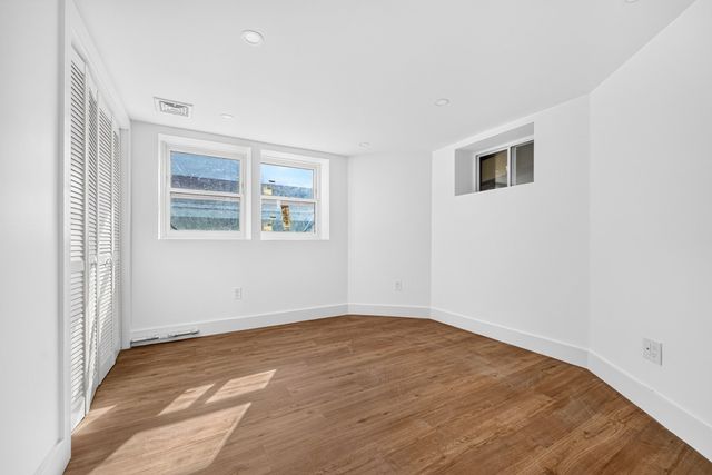 46 Walden St 46, Cambridge, MA 02140