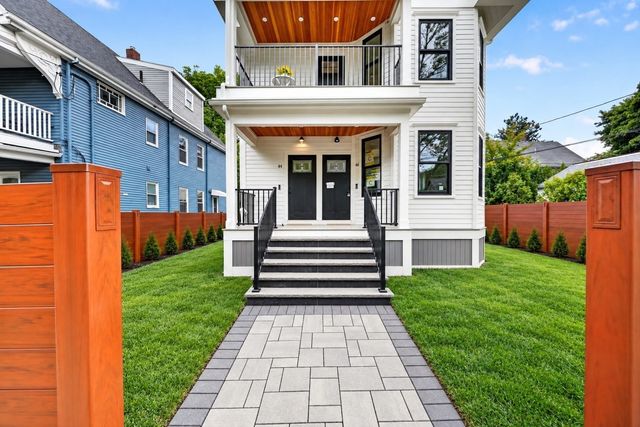 46 Walden St 46, Cambridge, MA 02140