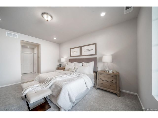 21845 E 51st Dr, Aurora, CO 80019