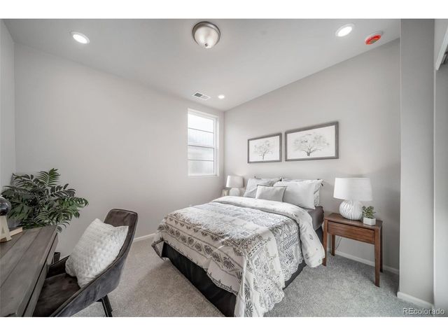 21845 E 51st Dr, Aurora, CO 80019