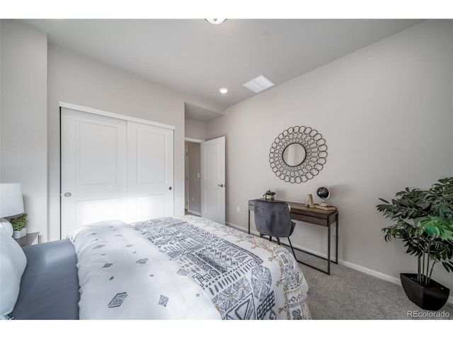 21845 E 51st Dr, Aurora, CO 80019