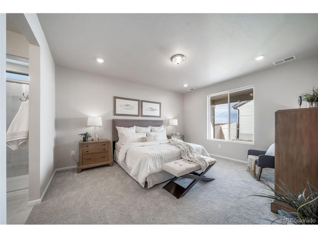 21845 E 51st Dr, Aurora, CO 80019