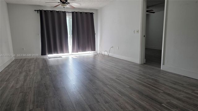 5011 Wiles Rd 203, Coconut Creek, FL 33073