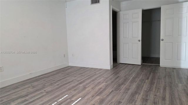 5011 Wiles Rd 203, Coconut Creek, FL 33073