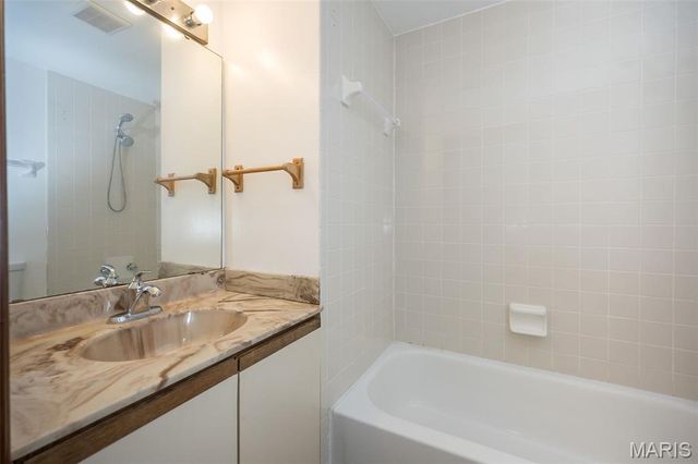 5501 Waterman Boulevard B, St Louis, MO 63112