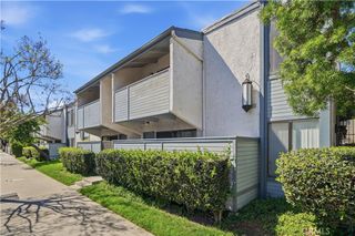 8801 Independence Ave #19, Canoga Park, CA 91304