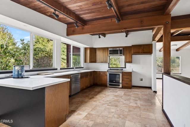 2900 Cameron Road, Elk, CA 95432