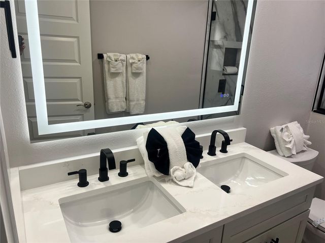 6020 MIDNIGHT PASS ROAD 22, Sarasota, FL 34242