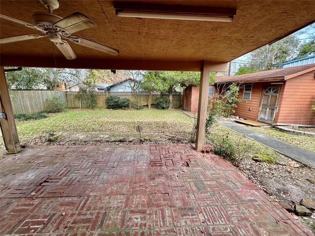 3308 Avenue B, Nederland, TX 77627