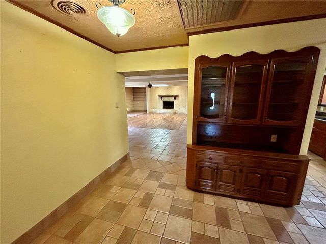 3308 Avenue B, Nederland, TX 77627