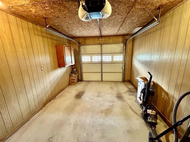 3308 Avenue B, Nederland, TX 77627