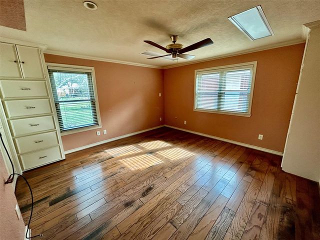 3308 Avenue B, Nederland, TX 77627