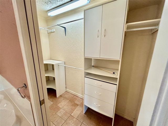 3308 Avenue B, Nederland, TX 77627